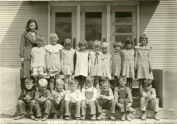 People, Group, School, Grover (1st and 2nd Grade - About 1931-32)