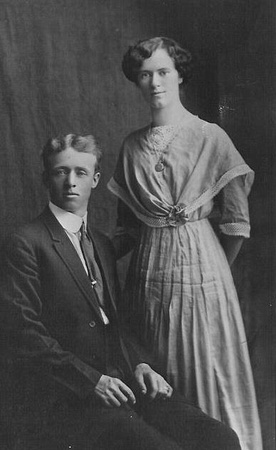 People, Couple, Brown, Willard (Ollie) and wife Florence (Oakley)