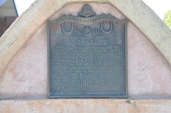 St. Charles Monument (2)