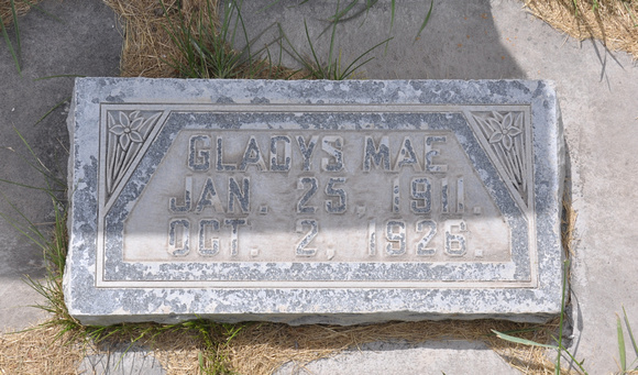Adams, Gladys Mae (Soda Springs - Fairview)