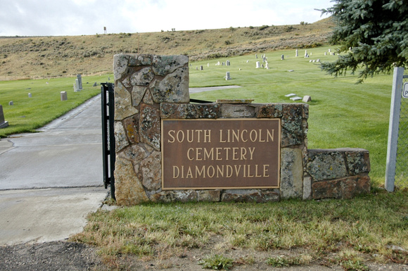 1. Diamondville Cemetery (Diamondville)