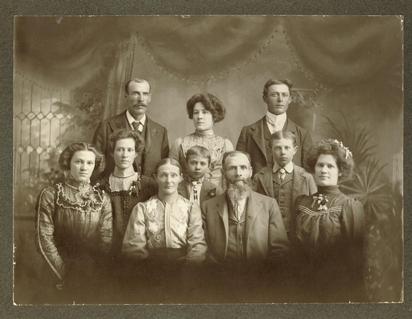 People, Family, Unknown (2)